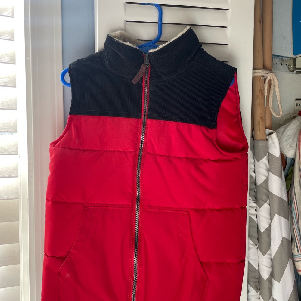 Kids Red and Black Puffer Vest, size 6